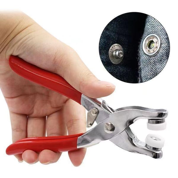 🧵 Sewing Kit with 50pcs Metal Buttons – Manual Pliers Tool Included